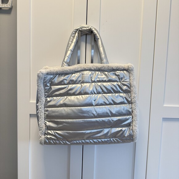 PAJAR Canada Metallic Silver Puffer Tote Bag Faux Shearling Trim Quilted Handbag - Picture 3 of 16